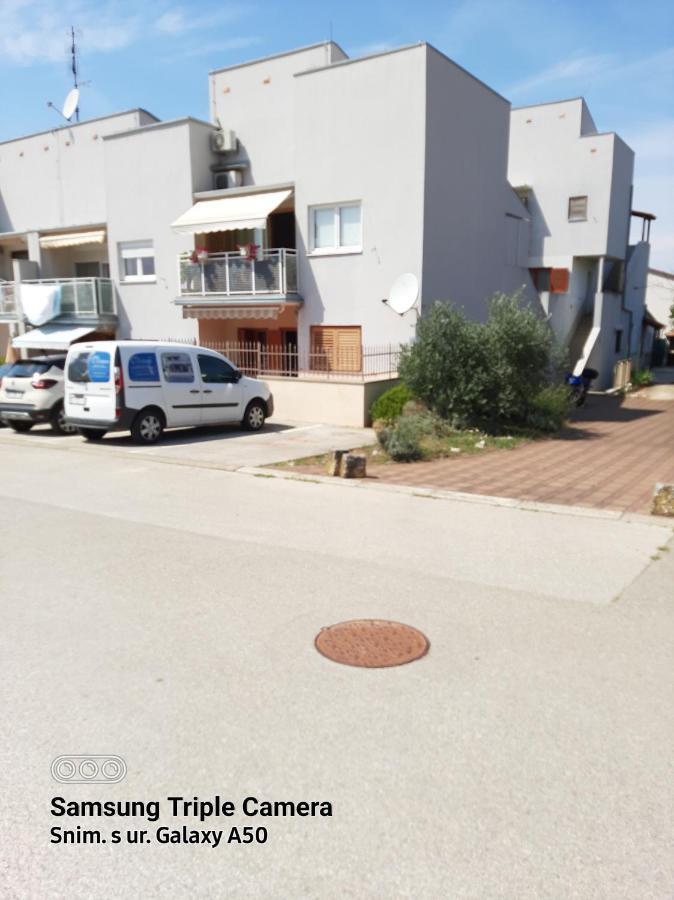 דירות Novigrad Istria Medo מראה חיצוני תמונה